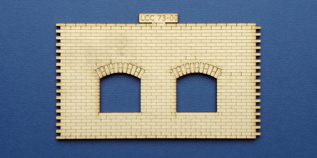 LCC 73-00 O gauge small signal box front wall Front wall for the small signal box. Requires LCC 73-54 to complete.